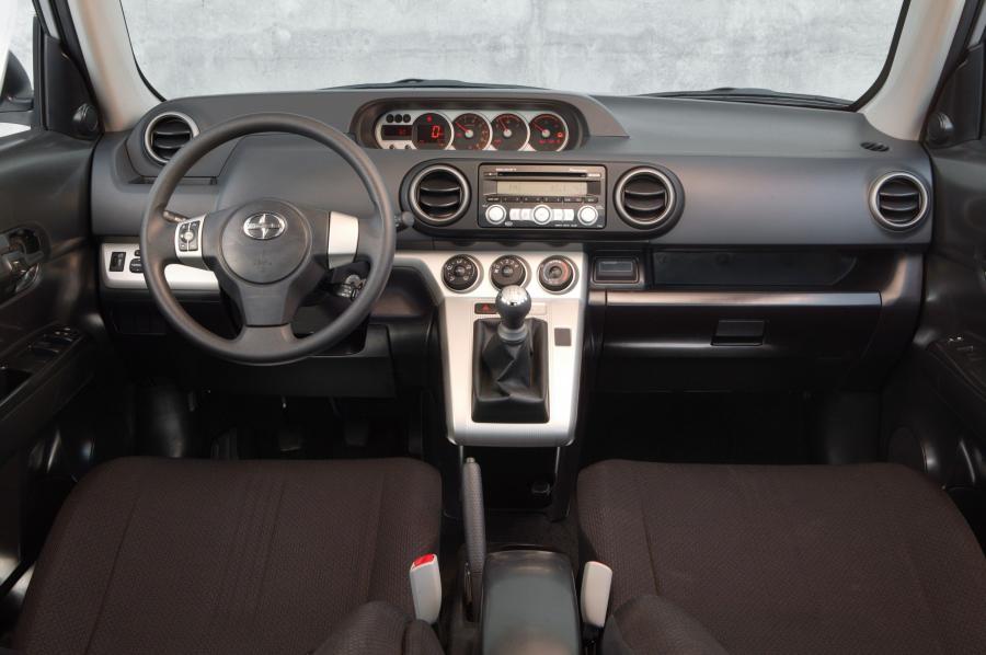  Scion xB 2007 года  (фото 86 из 221)